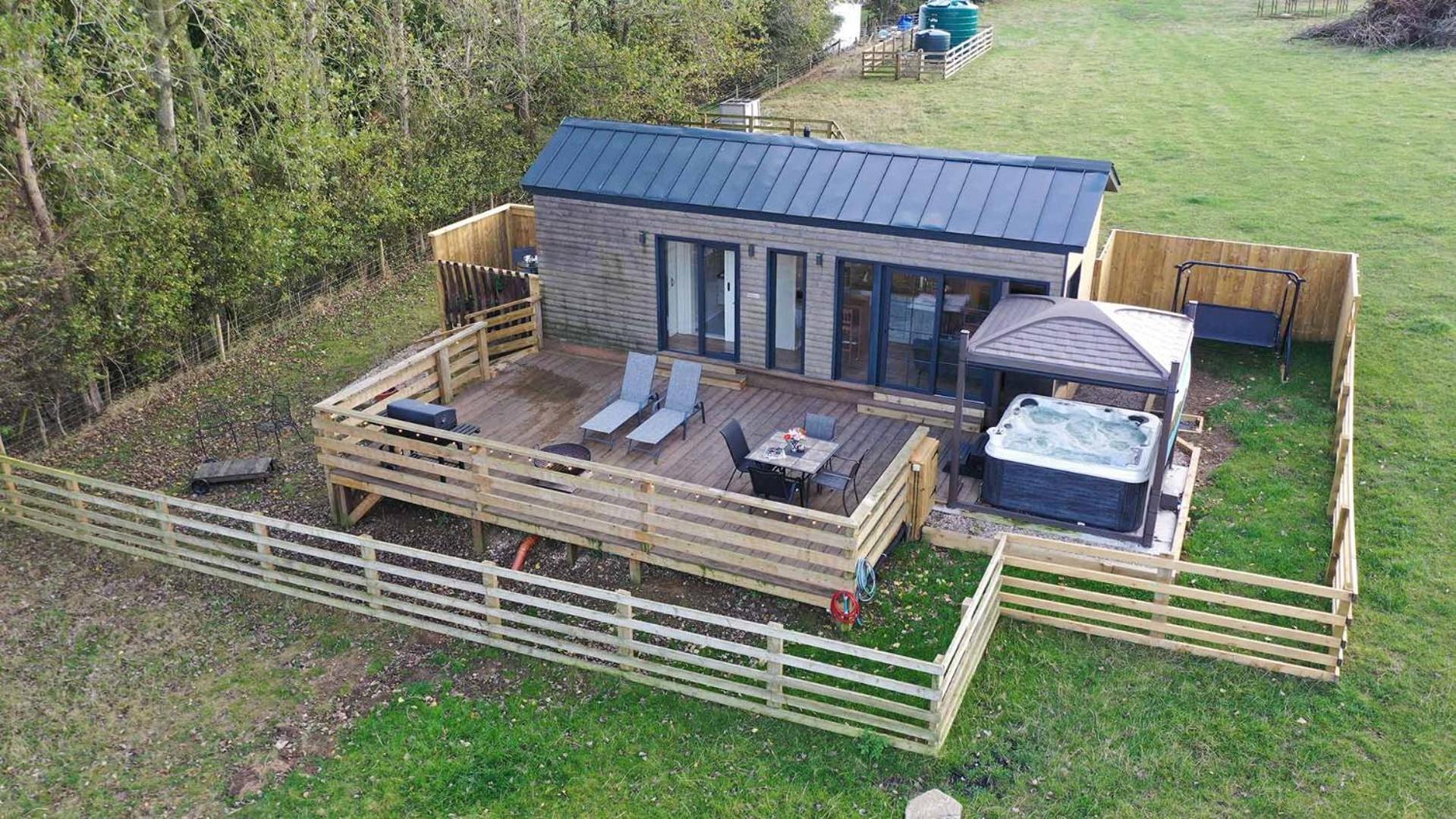 Burtree Country House, Tipi'S, Treehouse & Lodge & House Rooms With Hot Tubs In A Private Garden Thirsk Exterior foto