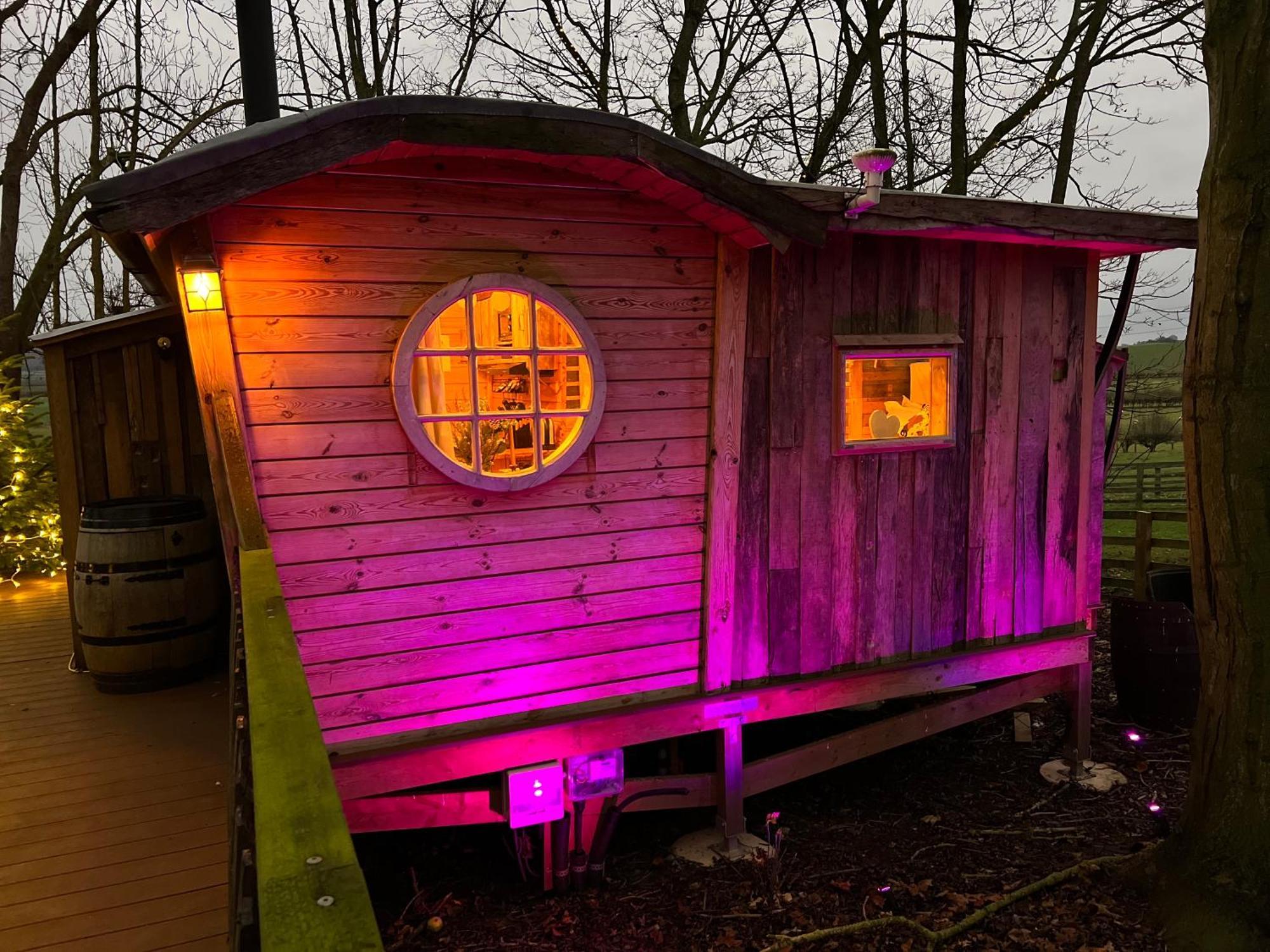 Burtree Country House, Tipi'S, Treehouse & Lodge & House Rooms With Hot Tubs In A Private Garden Thirsk Exterior foto
