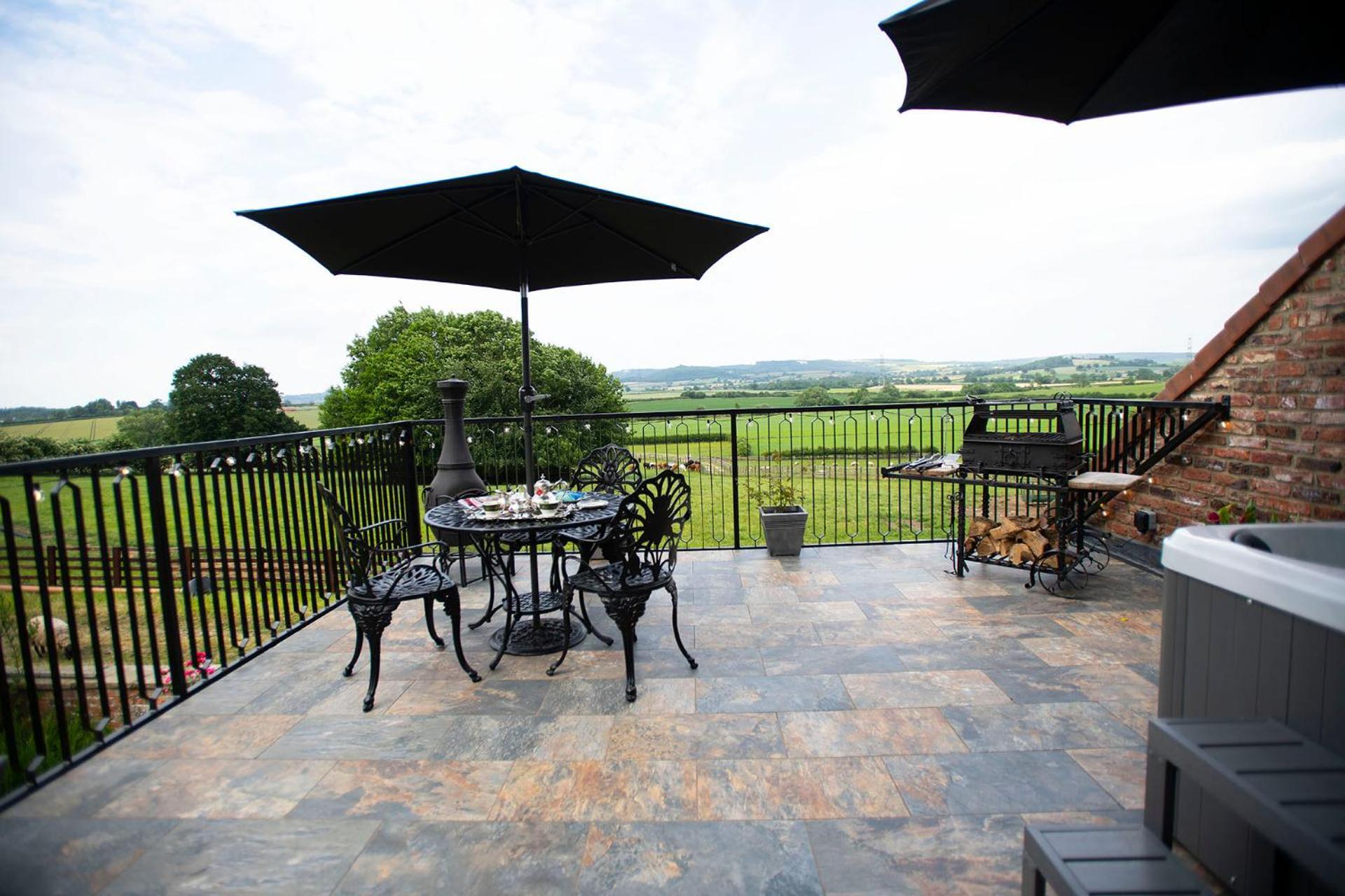 Burtree Country House, Tipi'S, Treehouse & Lodge & House Rooms With Hot Tubs In A Private Garden Thirsk Exterior foto
